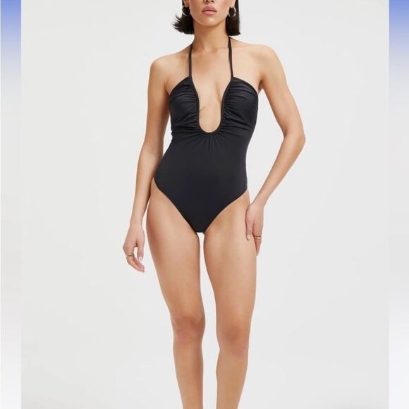 Revolve X Good American Leilani Halter Neck One-Piece Swimsuit In Black - Picture 5 of 7